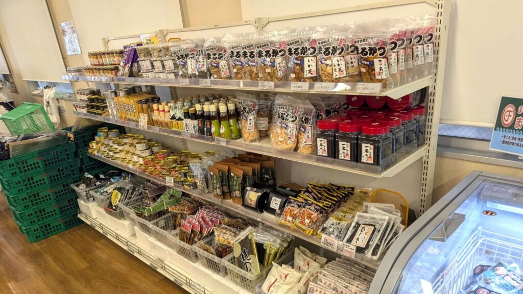 まぐろレストランのお土産コーナー