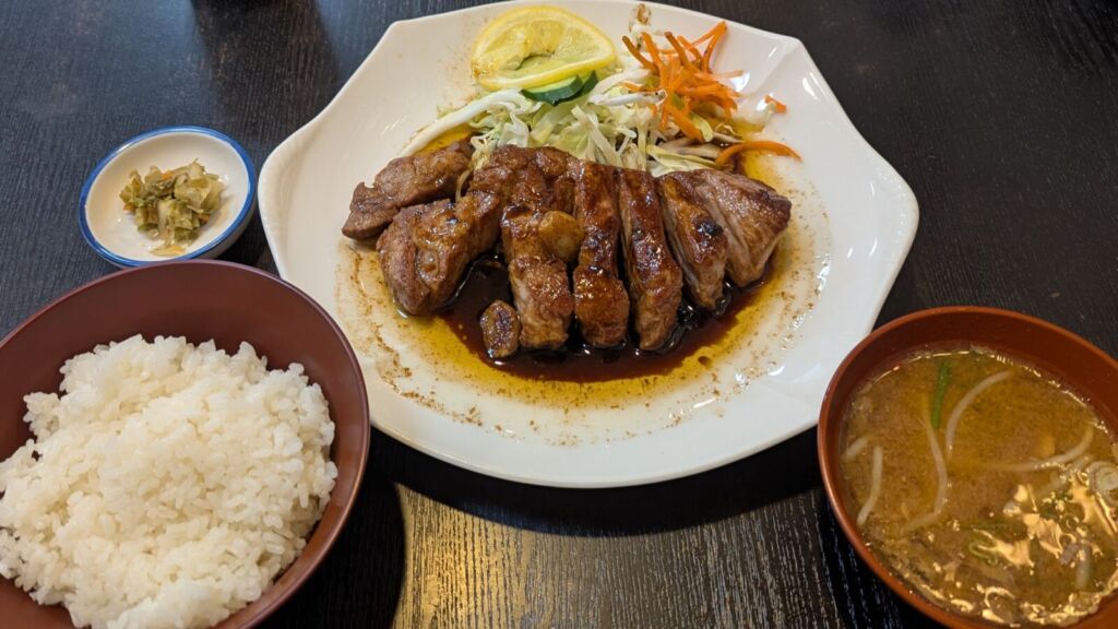 来来憲の大とんてき定食