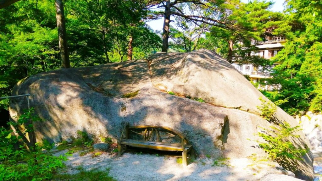 大石公園の御影石