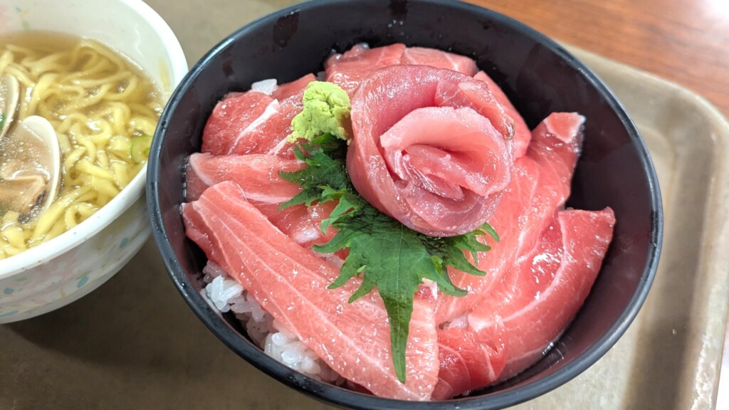 本まぐろ大トロ丼