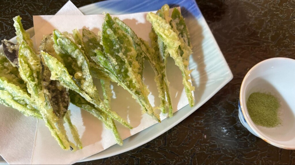 かぶせ茶カフェの茶葉の天ぷら