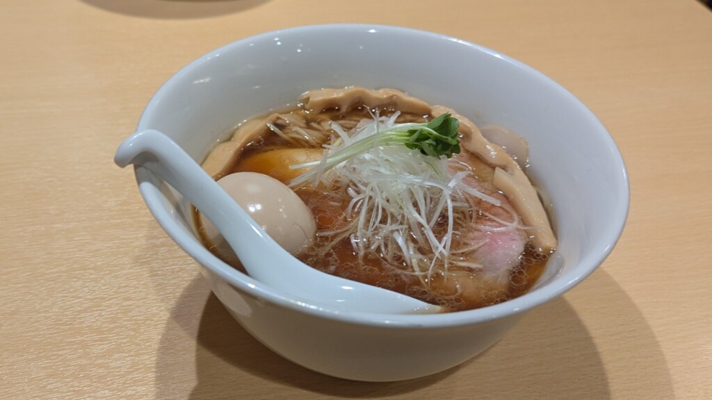 らぁ麺なか川の貝だし醤油らぁ麺